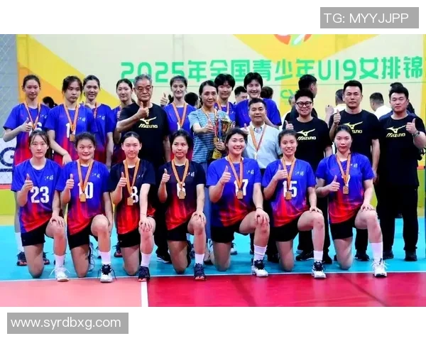 南京排球队荣登全国排球团队协作排行榜首位展现卓越团队精神与实力 南京排球队荣登全国排球团队协作排行榜首位展现卓越团队精神与实力