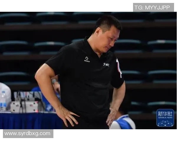 张伟的篮球人生:从街头少年到职业球员的深度对话与成长故事 张伟的篮球人生:从街头少年到职业球员的深度对话与成长故事