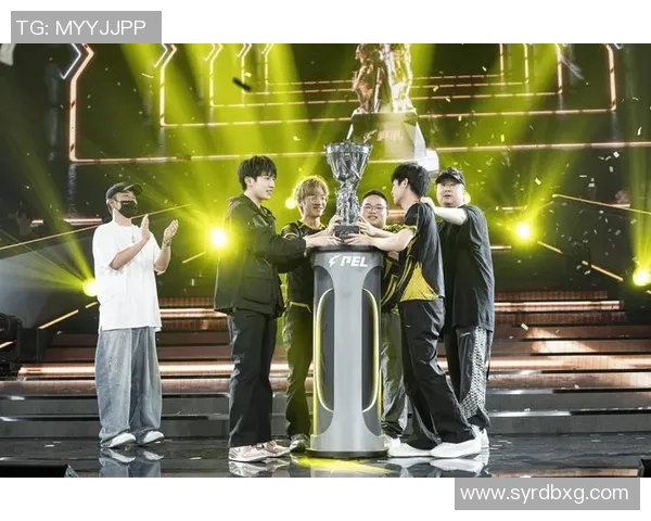 广州足球队崛起之路:从默默无闻到总决赛的辉煌历程 广州足球队崛起之路:从默默无闻到总决赛的辉煌历程