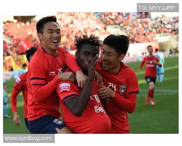 深圳足球队积分榜领跑68分展现强劲实力争夺冠军 深圳足球队积分榜领跑68分展现强劲实力争夺冠军